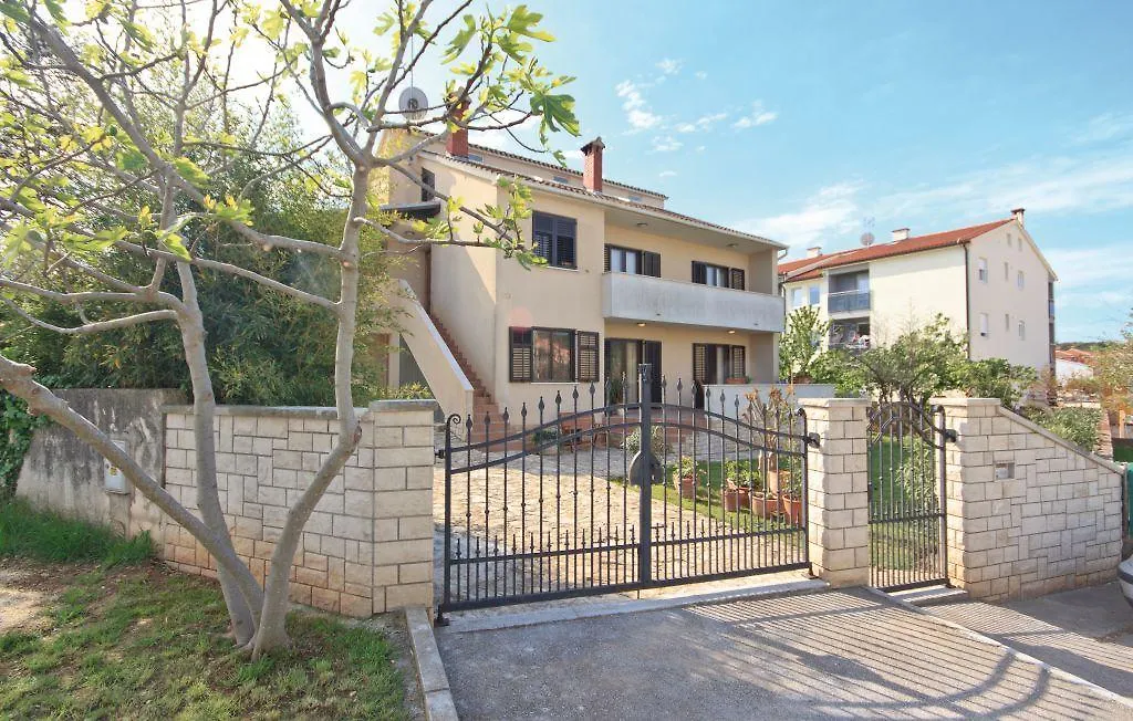 Apartment In Pula/Istrien 10864 Veruda Croatia