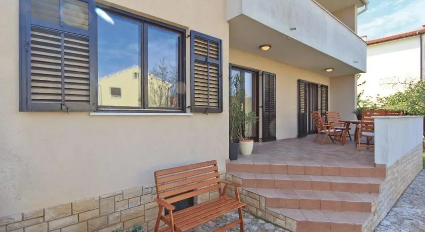 Apartment In Pula/Istrien 10864 Veruda