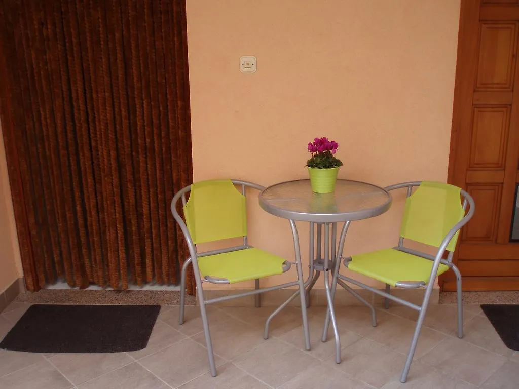 Apartment In Pula/Istrien 10864 Veruda