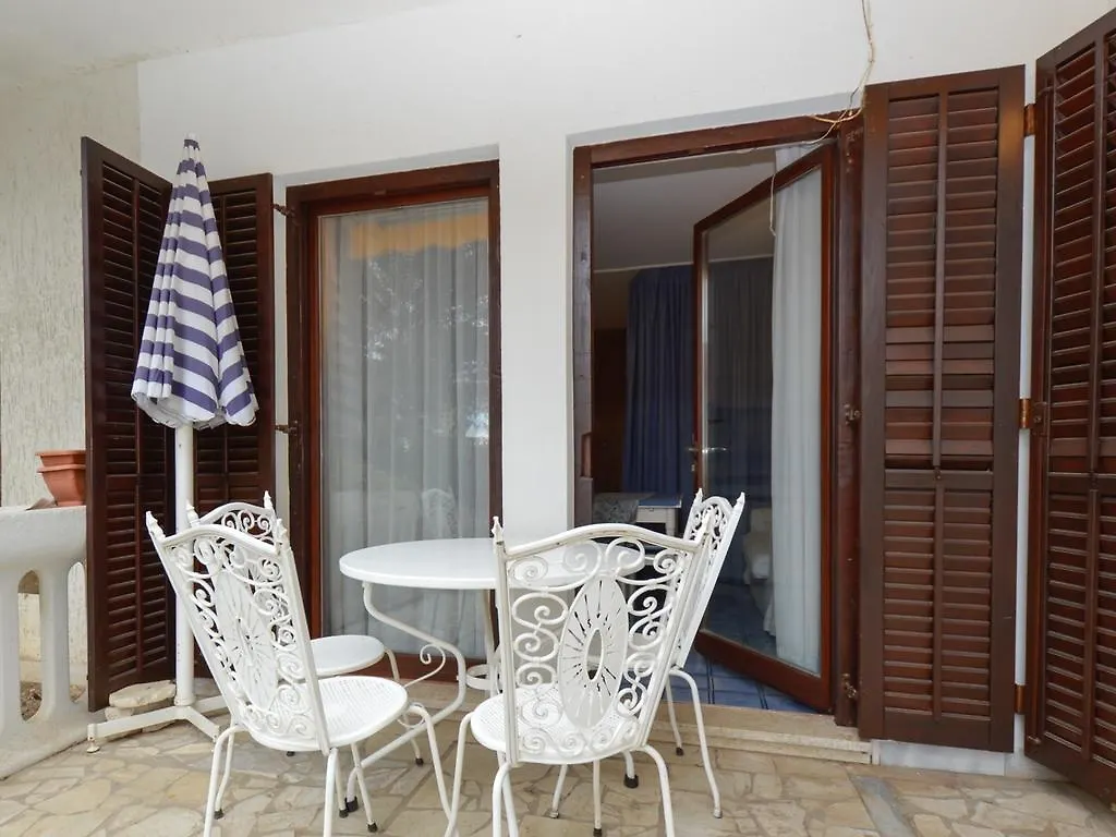 Apartment In Pula/Istrien 10864 Veruda